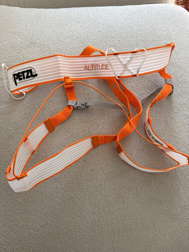 Petzl lightweight harness with