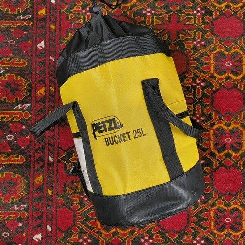 Petzl 25l bucket freestanding - petzl,