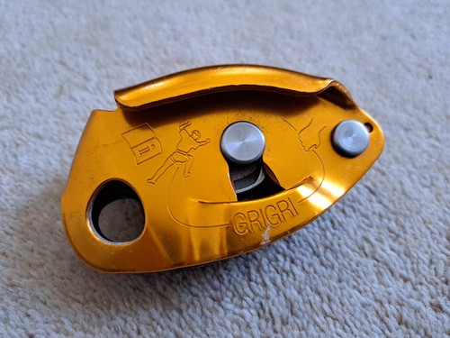 Petzl gri belay device - gri,